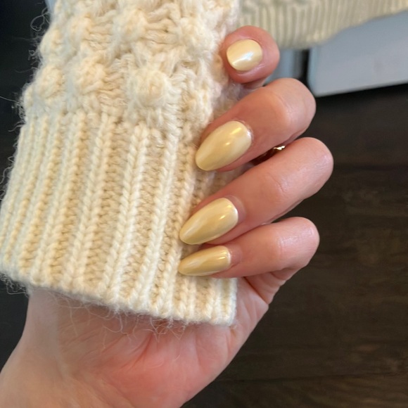 H&M Cream Sweater - Picture 6 of 10